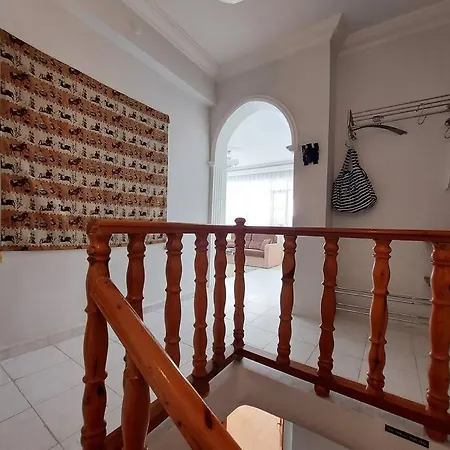 On The Historic Castle Hill Апартаменты