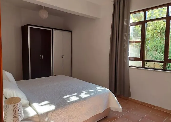 On The Historic Castle Hill Apartment *